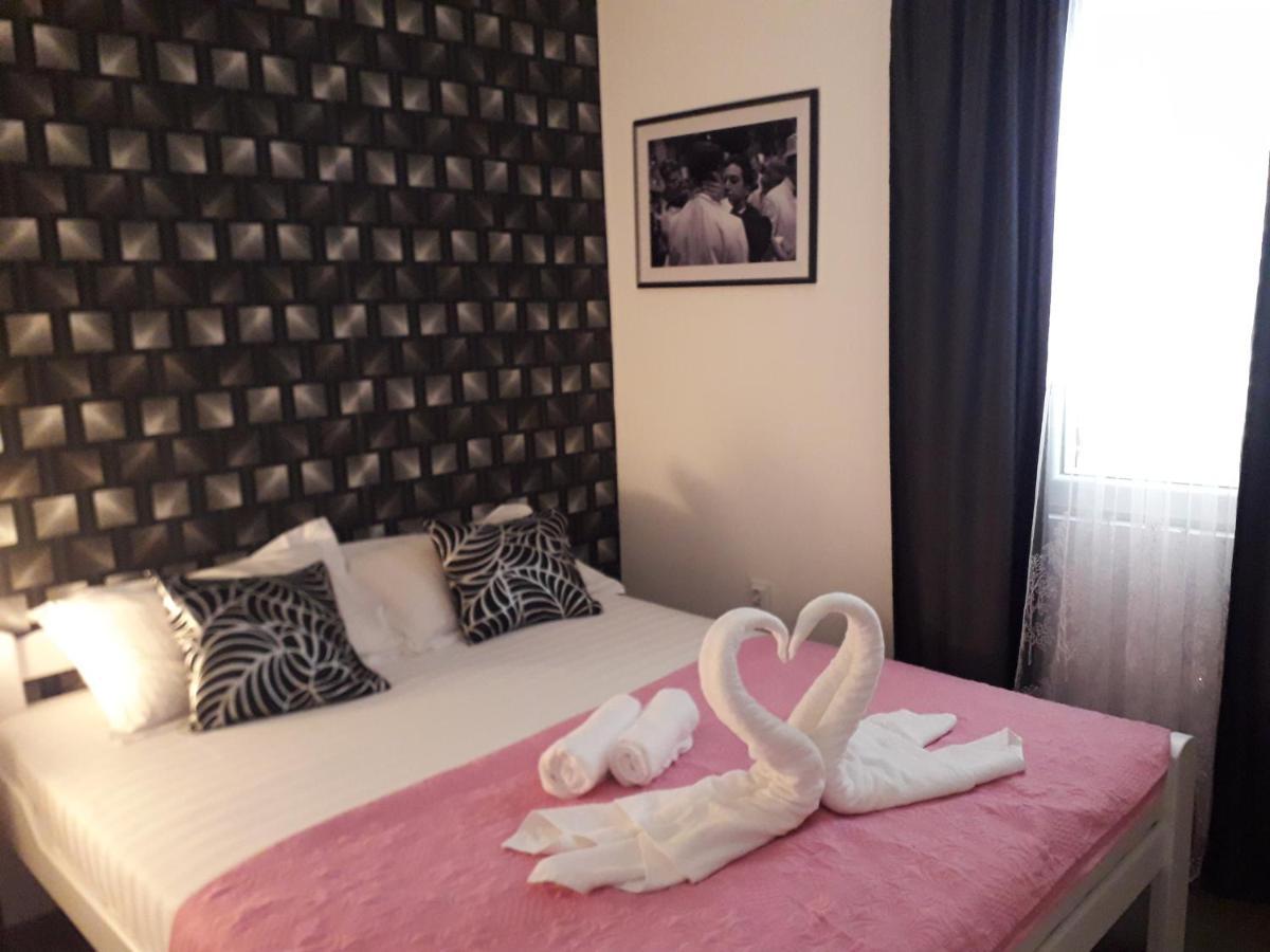 Ana Apartmani Sveti Stefan Ngoại thất bức ảnh