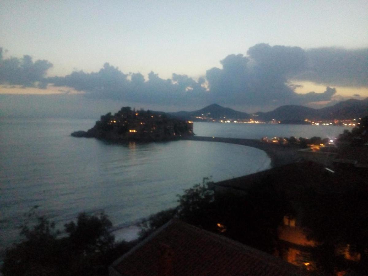 Ana Apartmani Sveti Stefan Ngoại thất bức ảnh